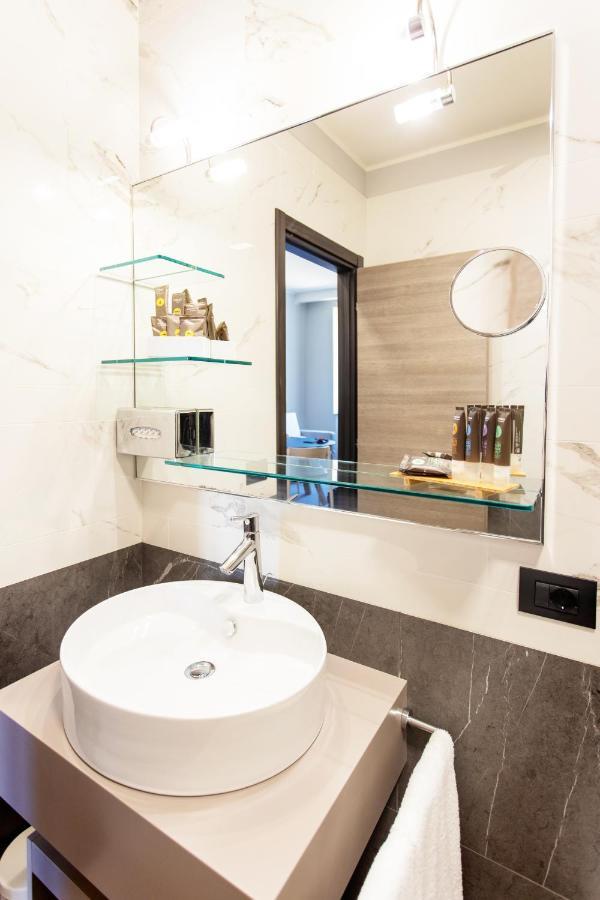 Palazzo Le Poste - Suite And Apartments Parma Luaran gambar